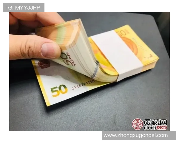 珍藏球星足球卡片探秘：历史意义与投资价值分析